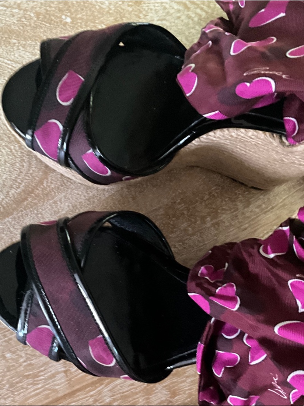 Gucci Burgundy and Pink Heart Wedge Sandals - Picture 9 of 9